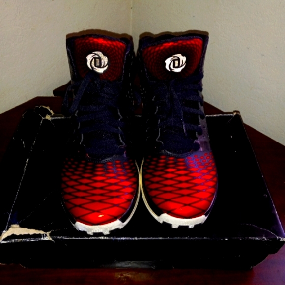 Derrick Rose Chicago Blacklight Scarlet Size 12 - Picture 3 of 10